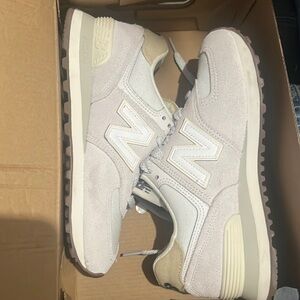 brand new, new balance women’s size 7